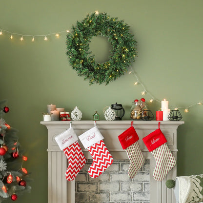 55cm Battery-Operated Christmas Wreath – 50 LED